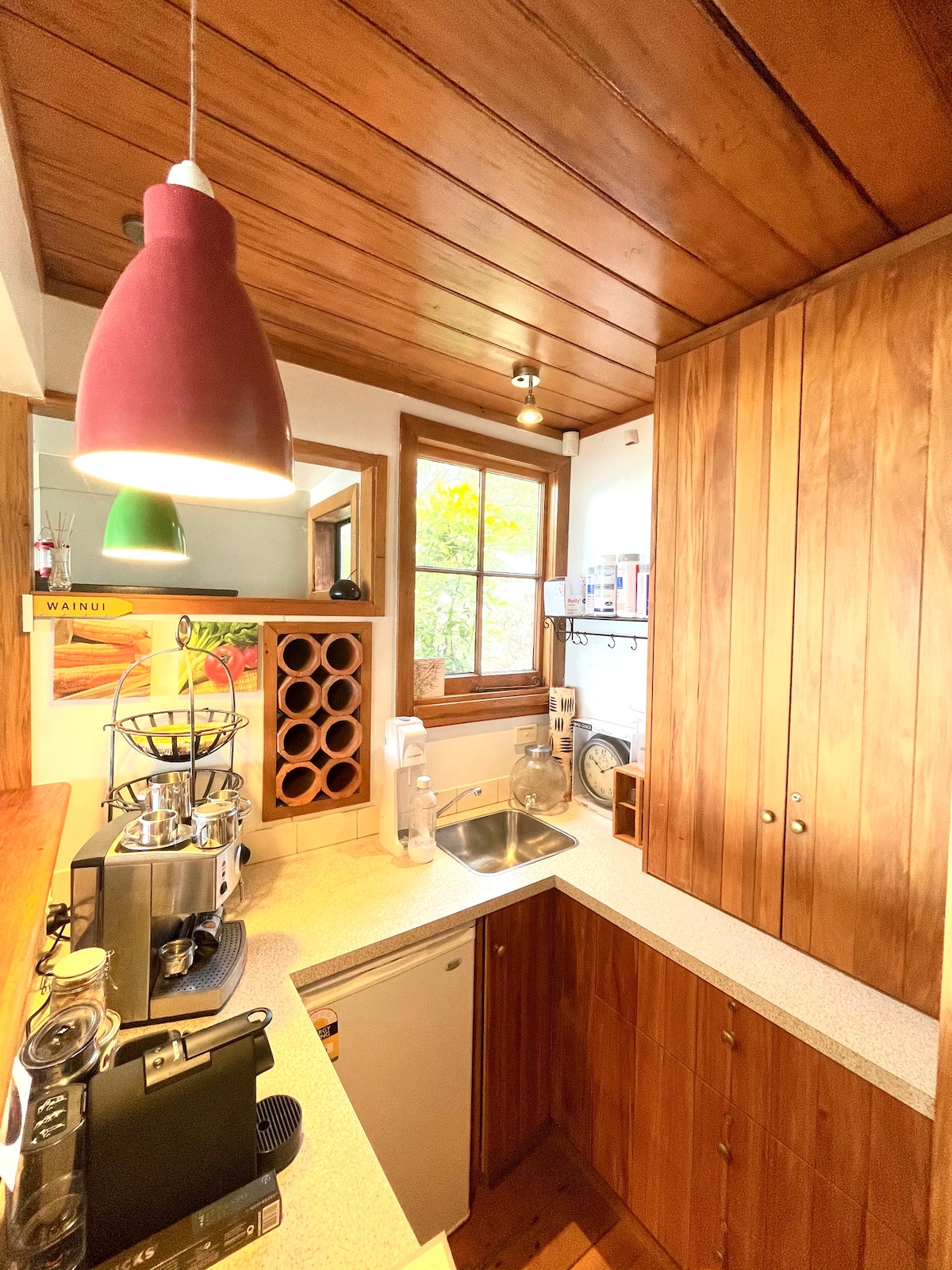 Full kitchen image 3