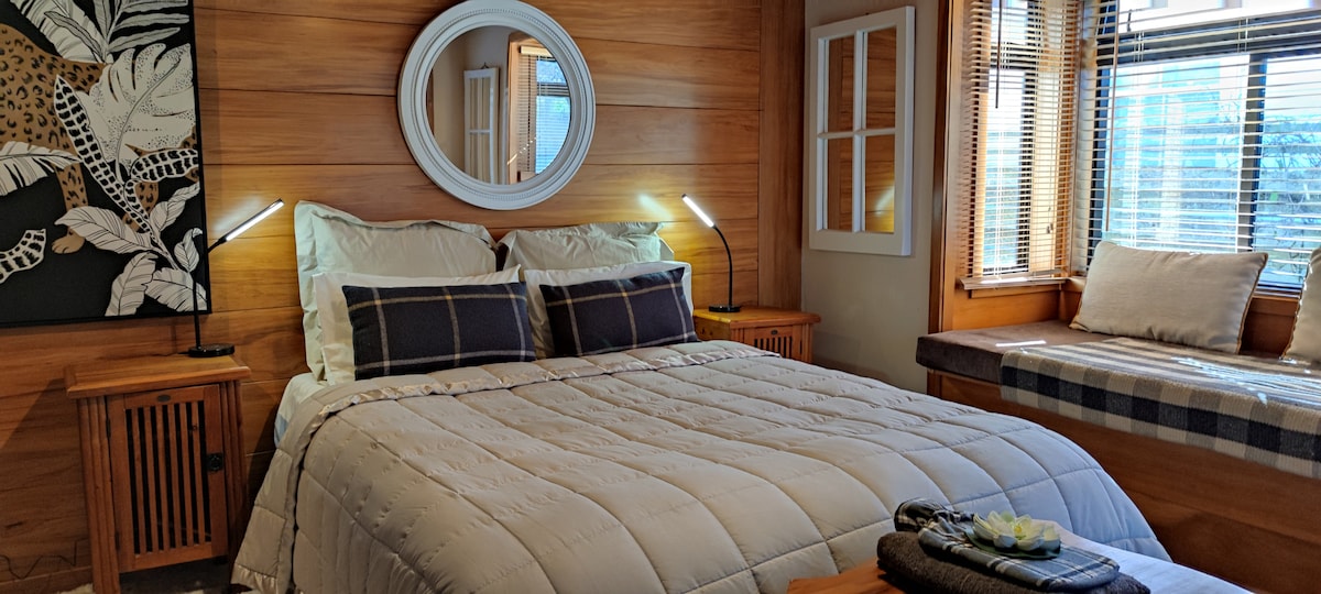 Bedroom 1 image 1