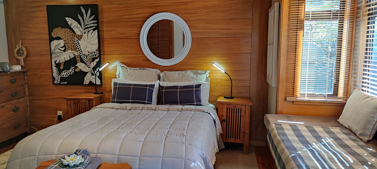 Bedroom 1 image 3